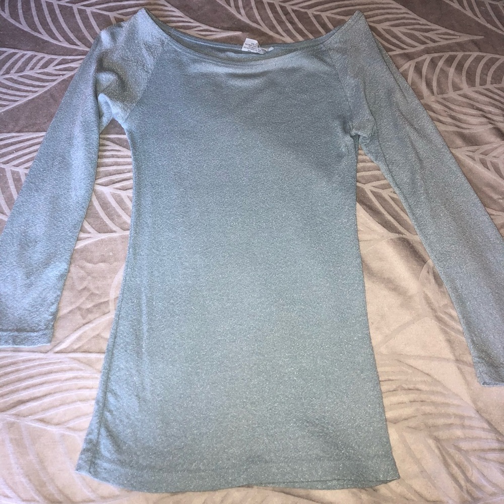 women’s long sleeve shirt